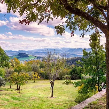 Cinque Cipressi 8, Emma Villa